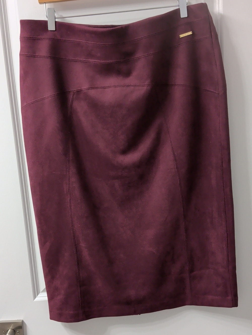 Women's Long Stretchy Suede Pencil Skirt - Burgundy/Plum